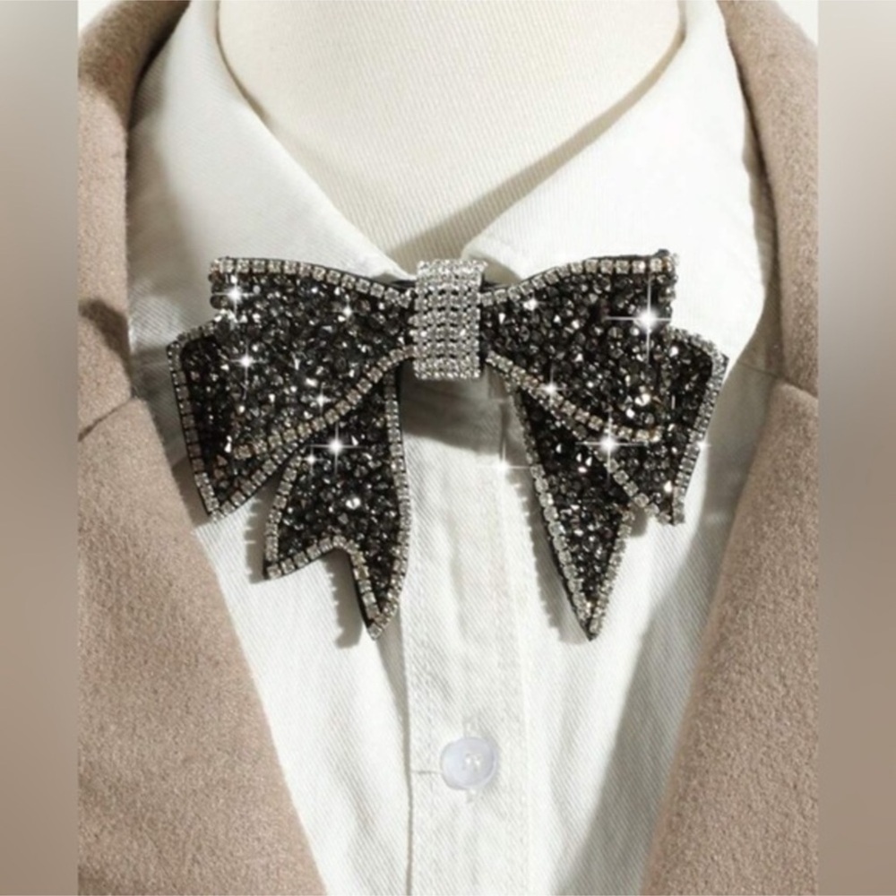 ✨NEW Regal Elegant Rhinestone Bow Tie - Picture 5 of 10